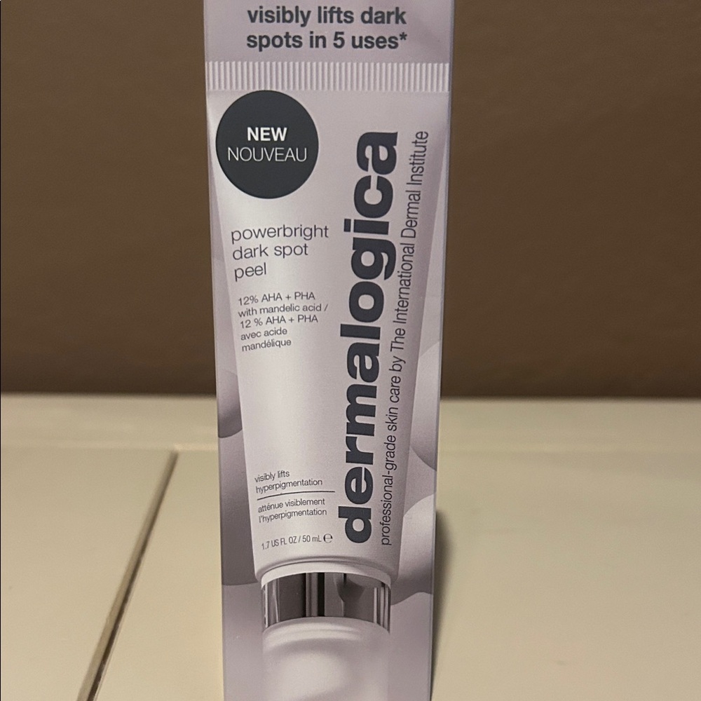Dermalogica PowerBright Dark Spot Peel - White and Black